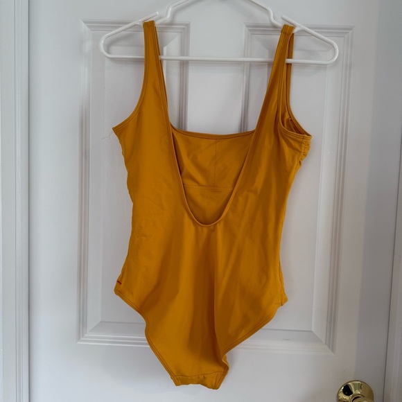 Everlane The Square-Neck One-Piece Mustard
Marigold Yellow Size Small - Picture 3 of 11